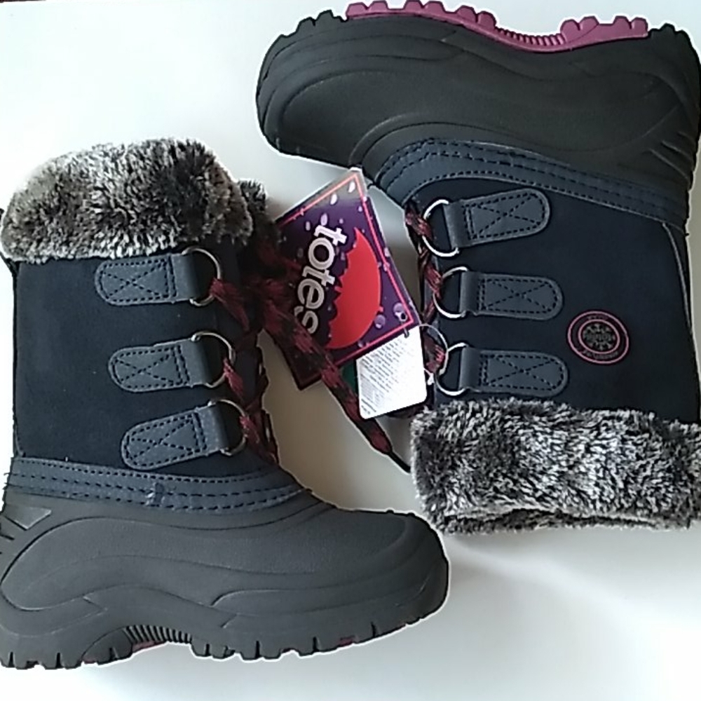 NWT girls thermolite"Totes"Jessica water/snow boots